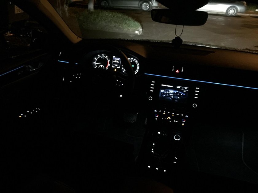 Skoda Octavia a7 Рестайлинг салон ночью