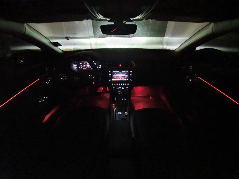 Подсветка салона Шкода Октавия а8