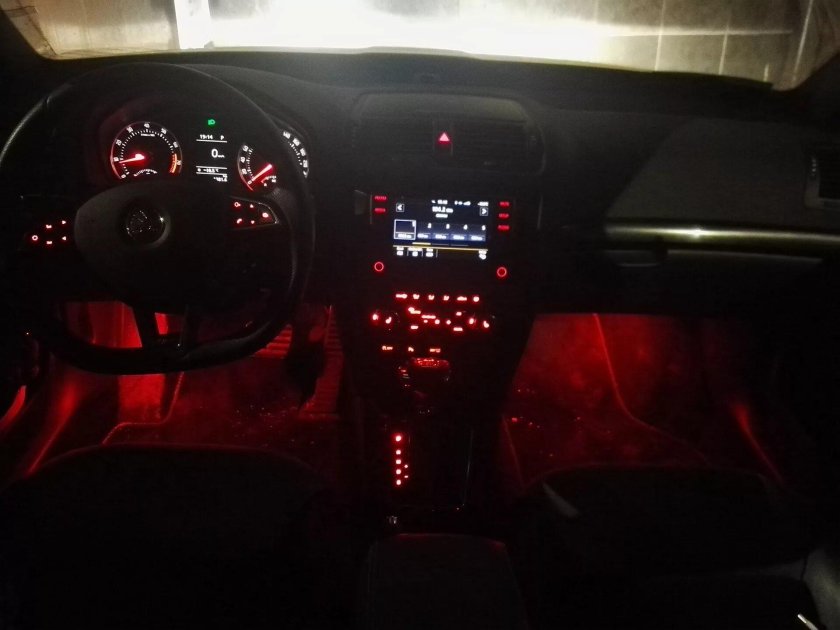 Подсветка салона Шкода а5