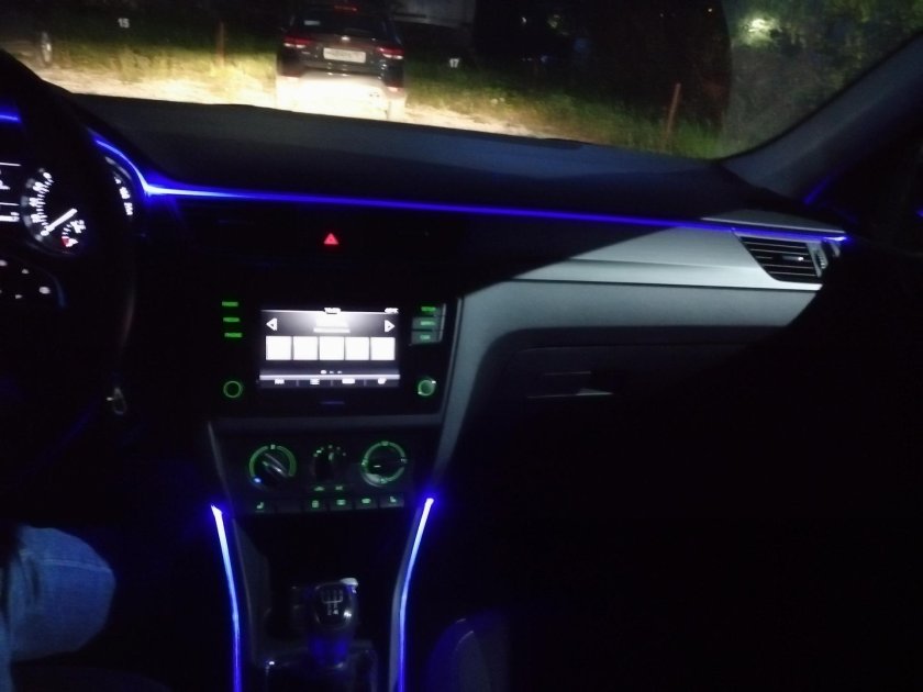 Подсветка салона Шкода Октавия а7