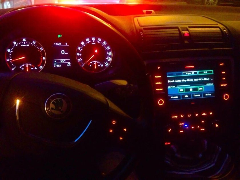 ВАЗ 2170 Пересвет салона