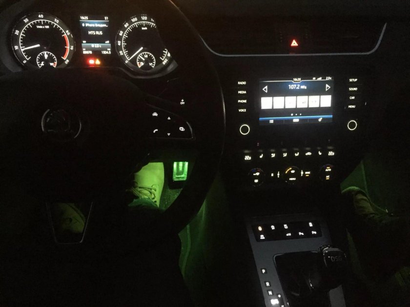 Скода актавия а7 подсветка