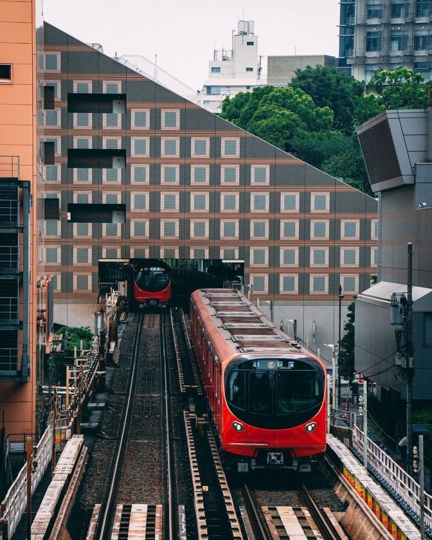 Поезда в Токио