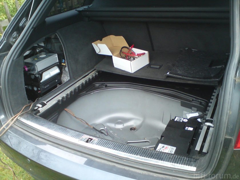 Сабвуфер Audi a4 b8