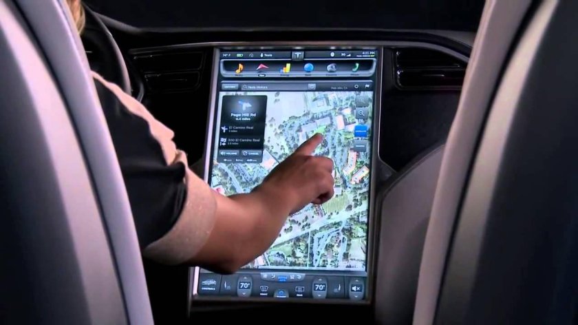 Планшет Тесла для авто