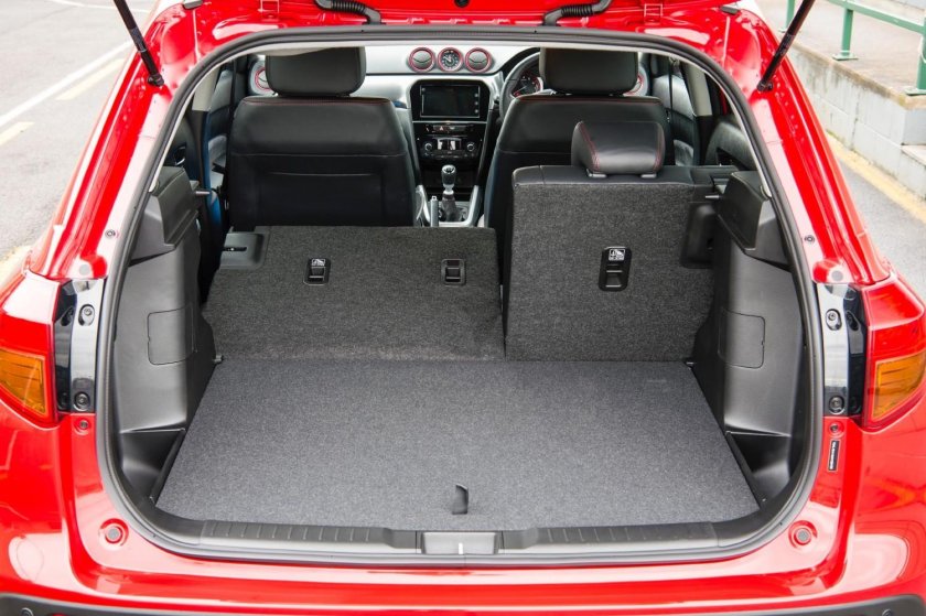Suzuki Vitara багажник