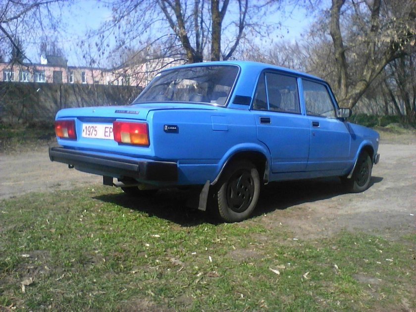 ВАЗ 2107 цвет Медео