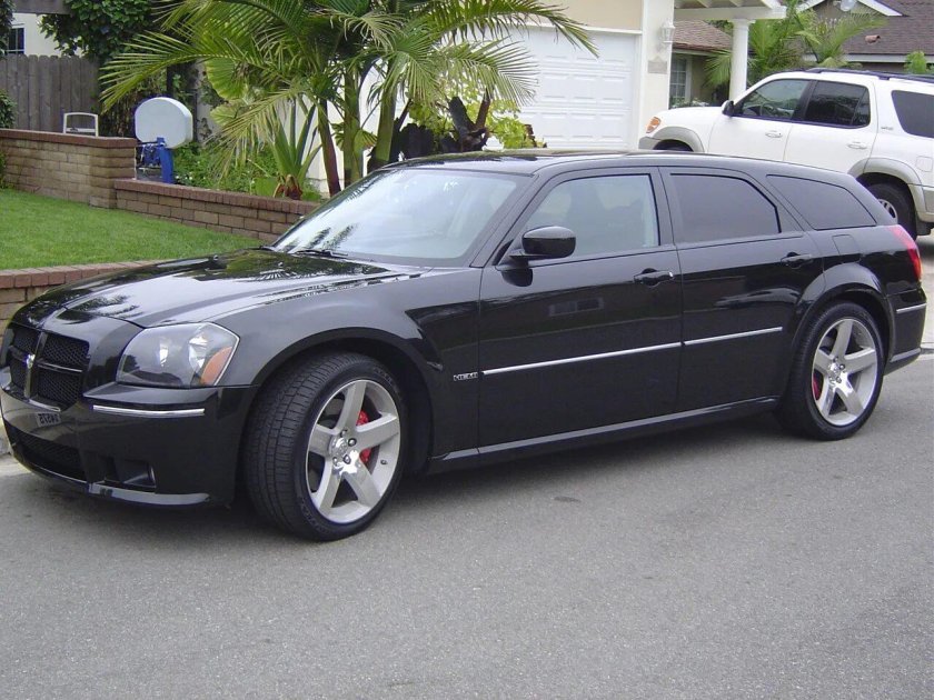 Додж Магнум универсал