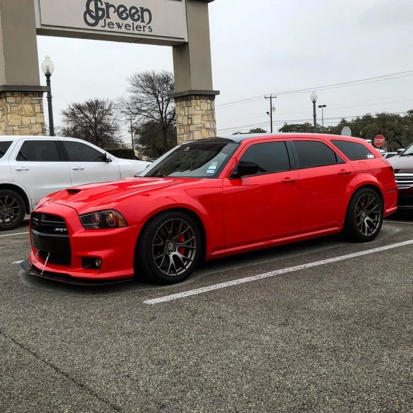 Додж Магнум СРТ