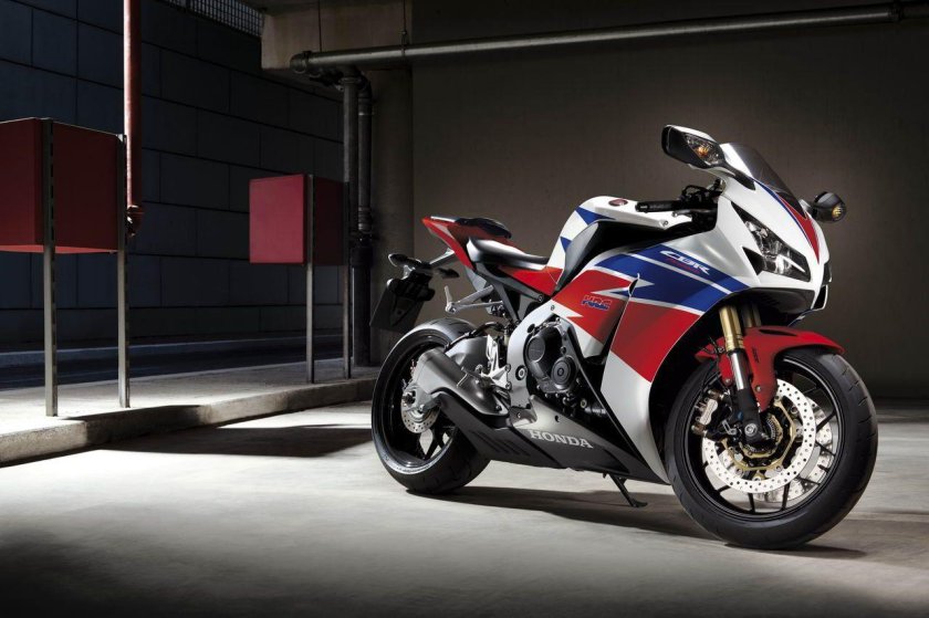 Мотоцикл Honda cbr1000rr