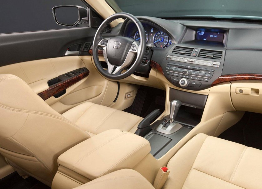 Honda Crosstour 2012