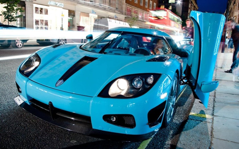 Бирюзовый цвет машины