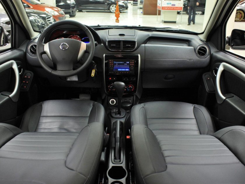 Nissan Terrano 2017 салон