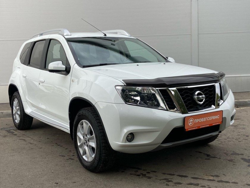 Ниссан Террано 2015 белый