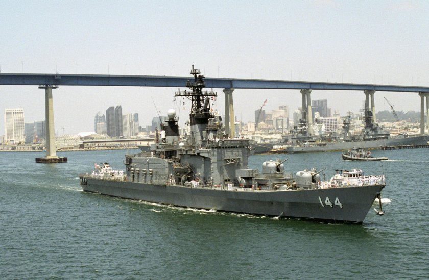 Эсминец-вертолетоносец DDH-143 Shirane