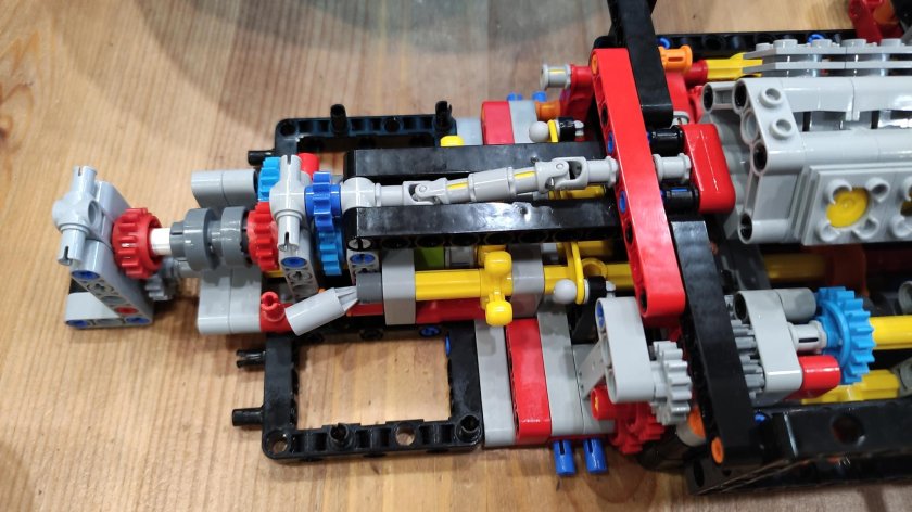 Лего Ferrari Daytona sp3