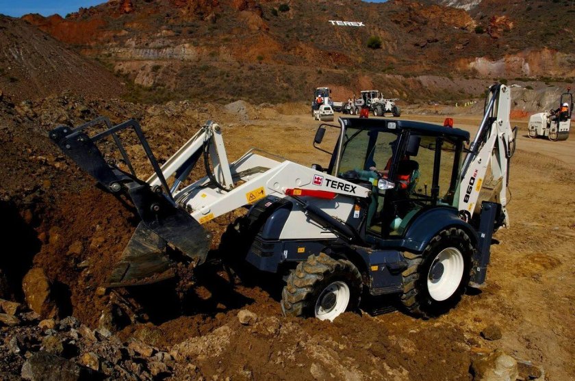 Экскаватор-погрузчик Terex 860