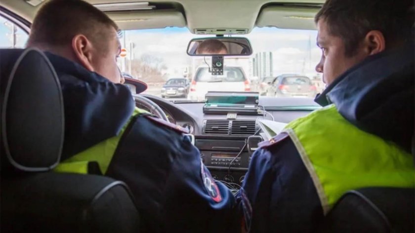 Автомобиль ГИБДД