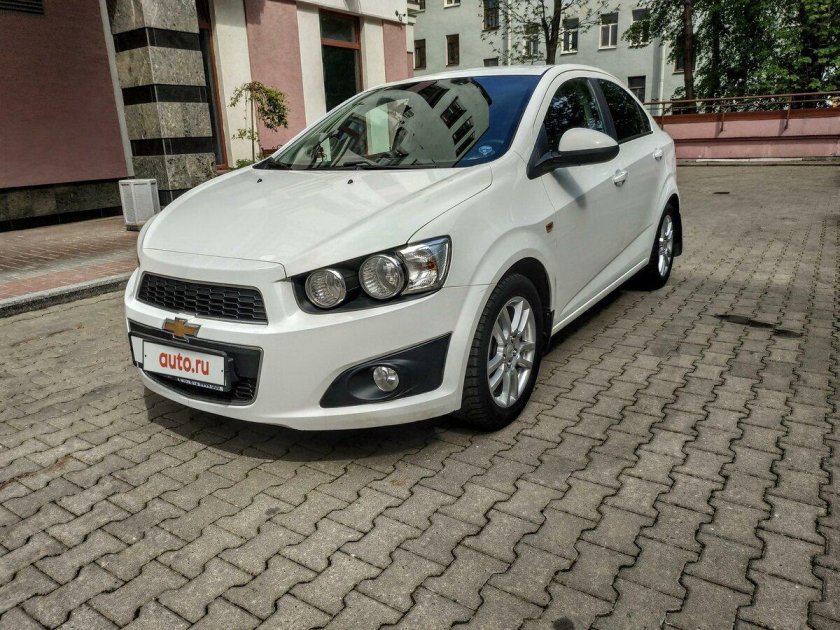 Шевроле авео белый седан 2012