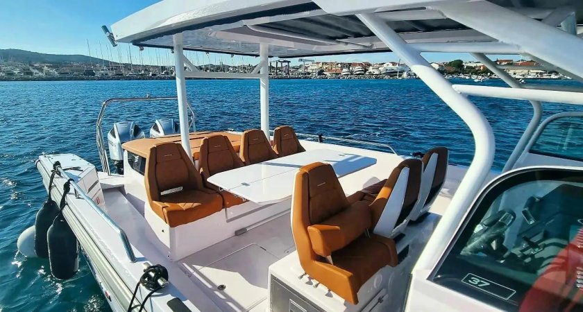 Моторная лодка