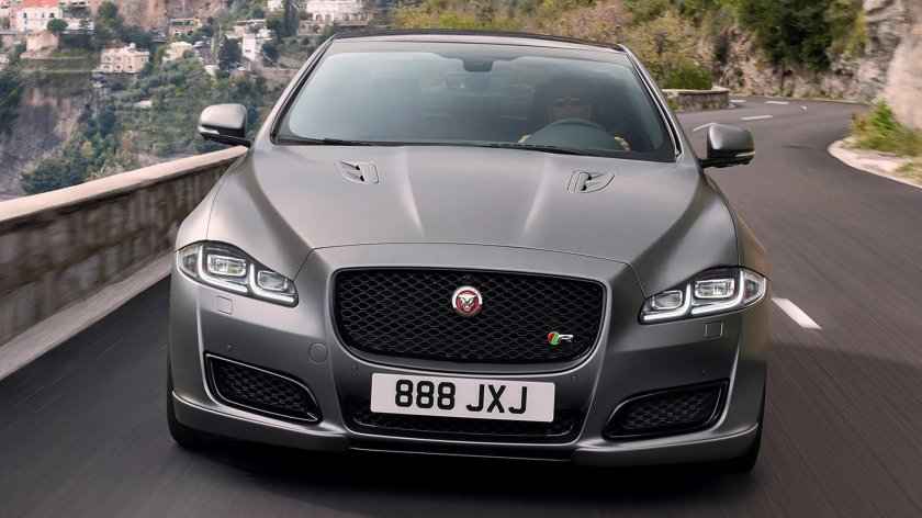 Jaguar XJR 575