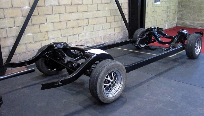 Рама легкового автомобиля