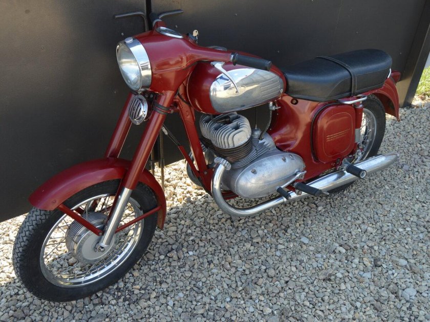 Мотоцикл ява 350 старушка