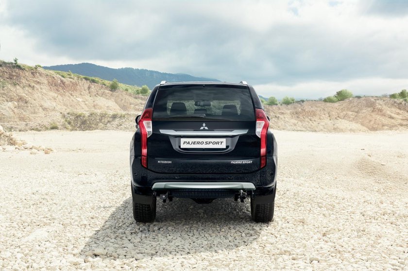 Mitsubishi Pajero Sport 2016