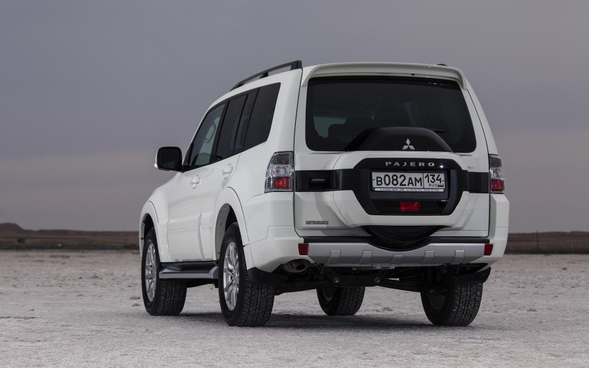 Mitsubishi Pajero 4