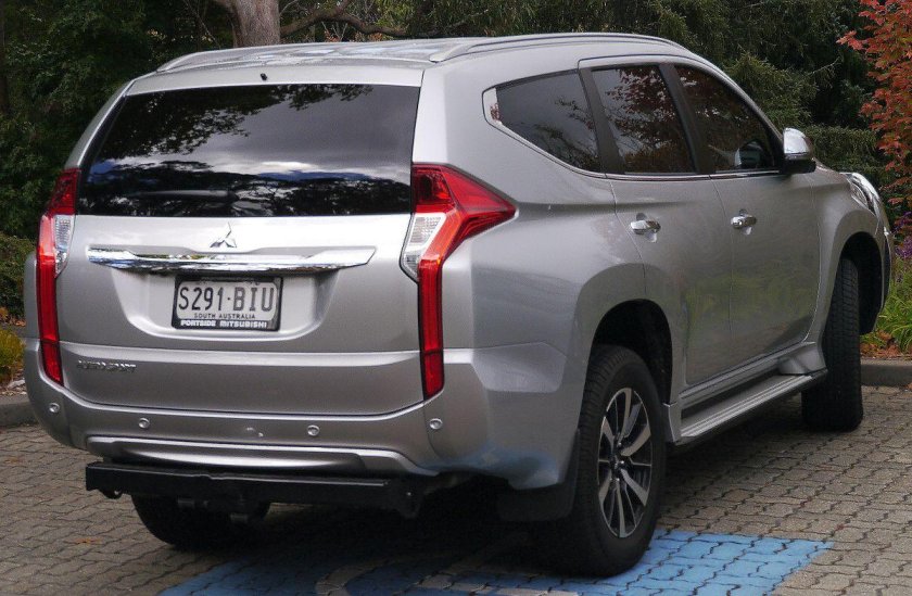 Mitsubishi Pajero 2016