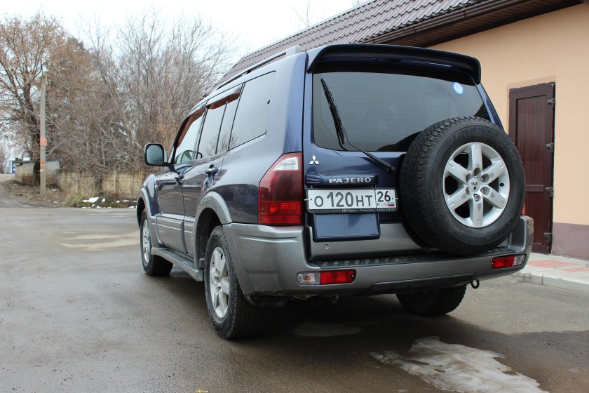 Паджеро 3 сзади