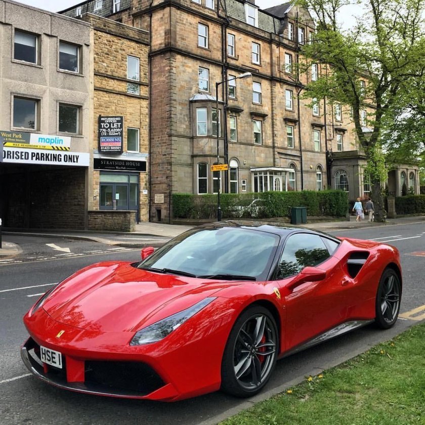 Ferrari 488