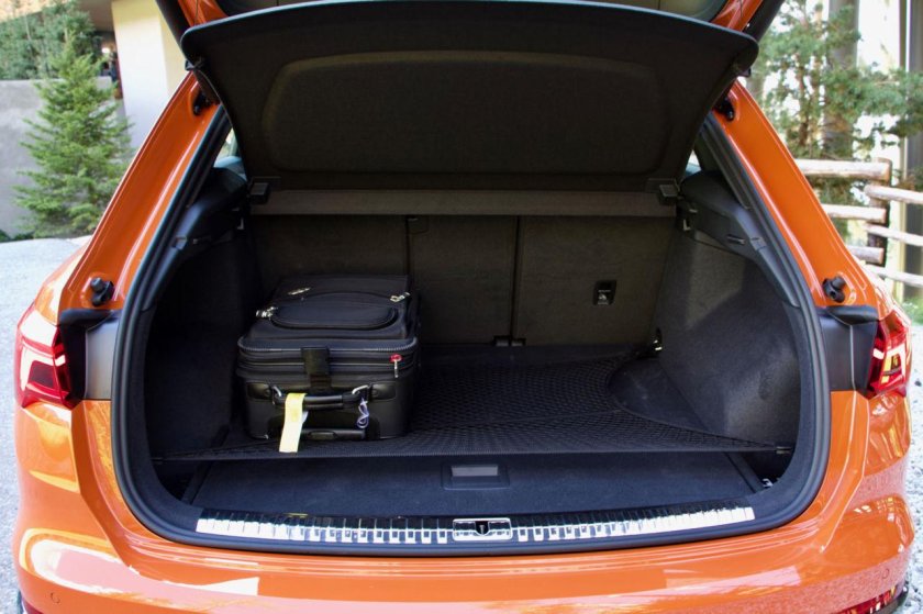 Audi q3 багажник