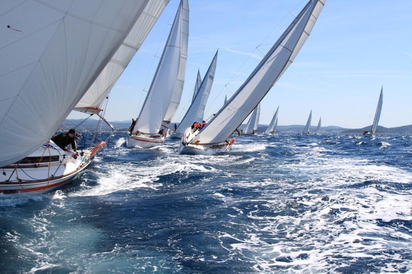 Яхтинг парусный спорт