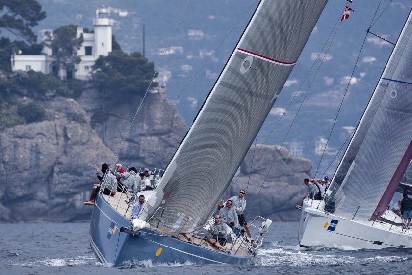 Яхта регата