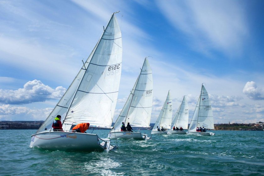 Парусный спорт