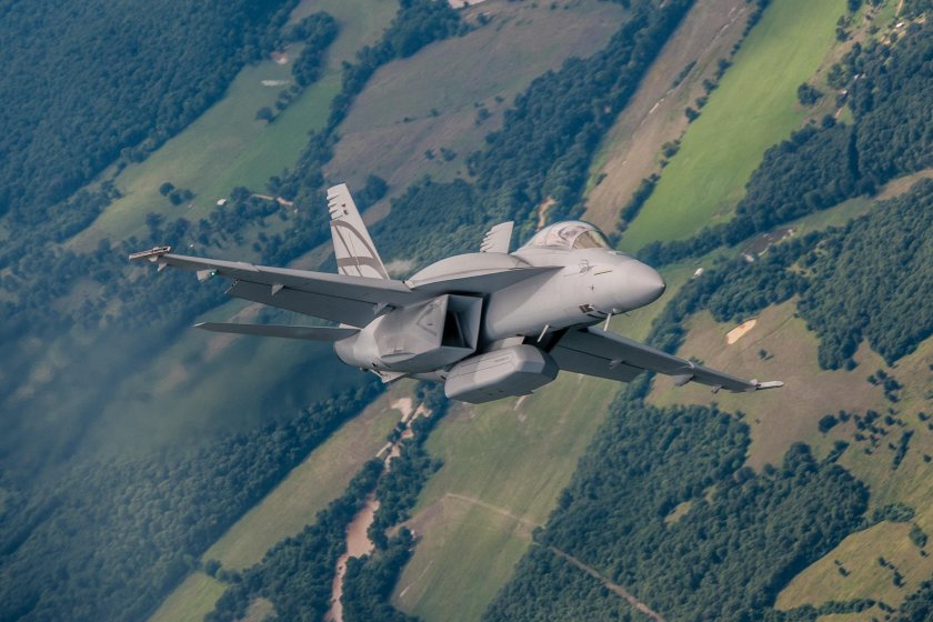 Ф-18 супер Хорнет