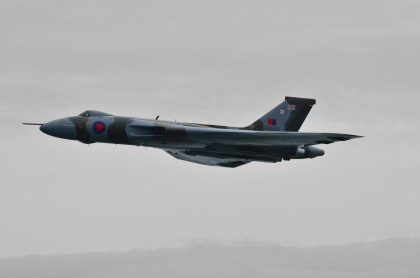 Бомбардировщик Авро вулкан