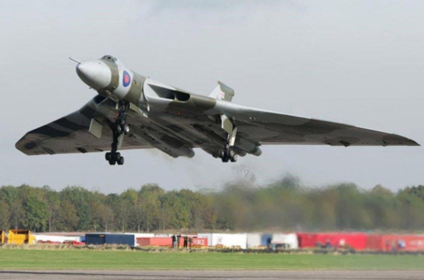 Vulcan xh558