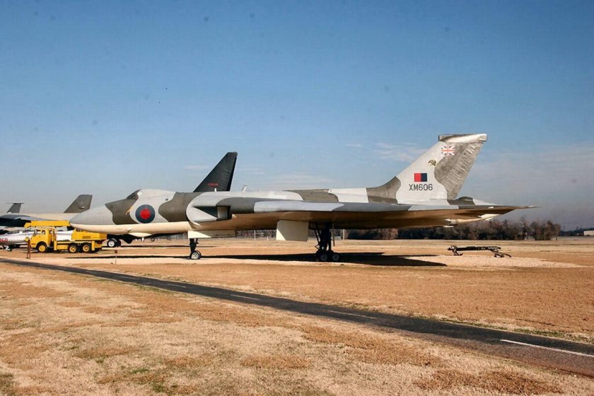 Avro Vulcan xh558