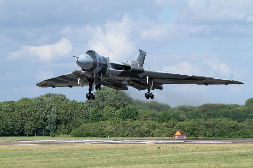 Avro Vulcan xh558