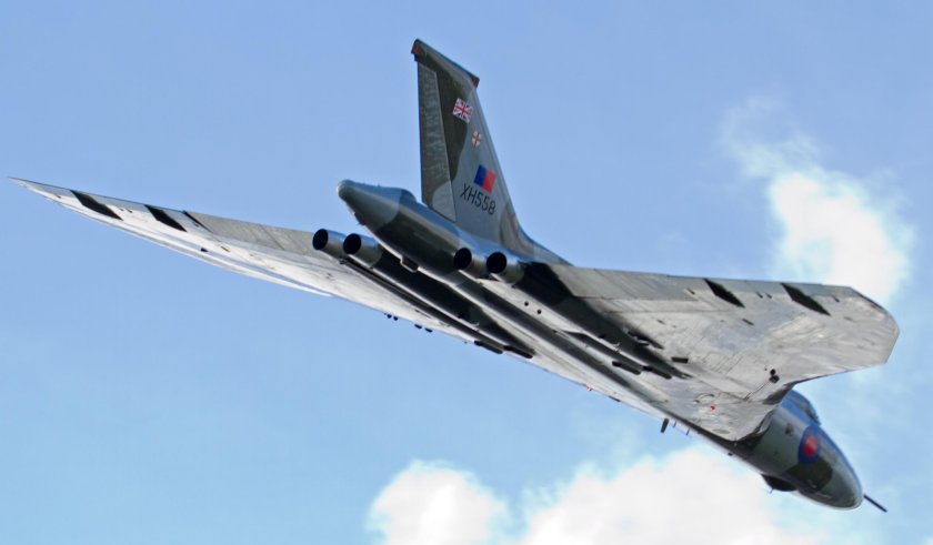 Vulcan xh558