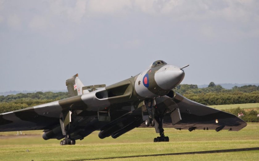 Avro Vulcan xh558