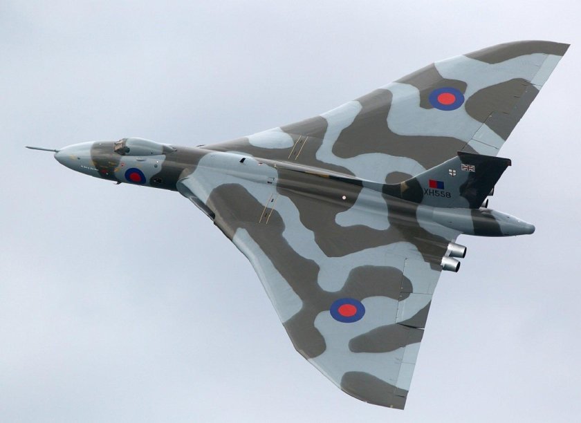 Avro Vulcan xh558