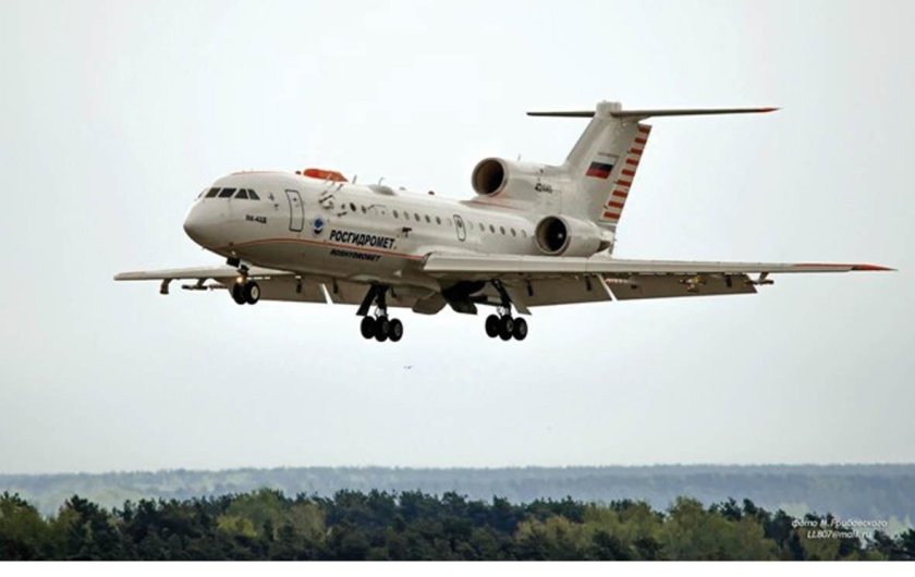 Як-42д Росгидромет