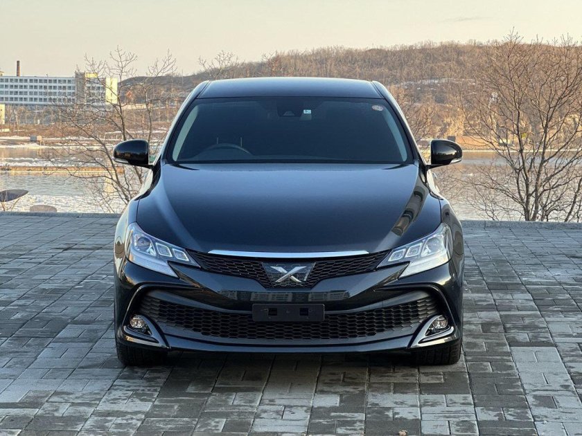 Toyota Mark x 2018