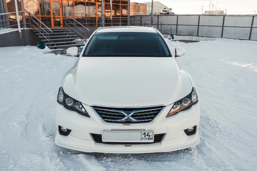 Toyota Mark x 2011