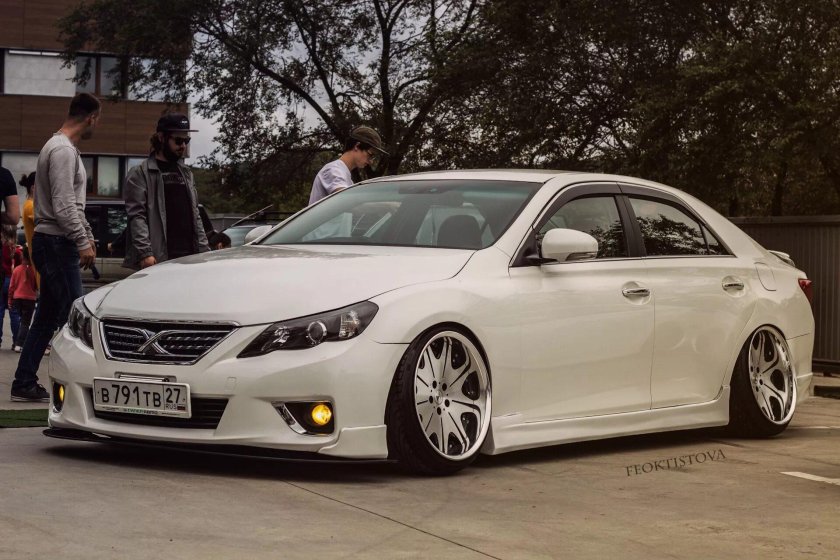 Toyota Mark x