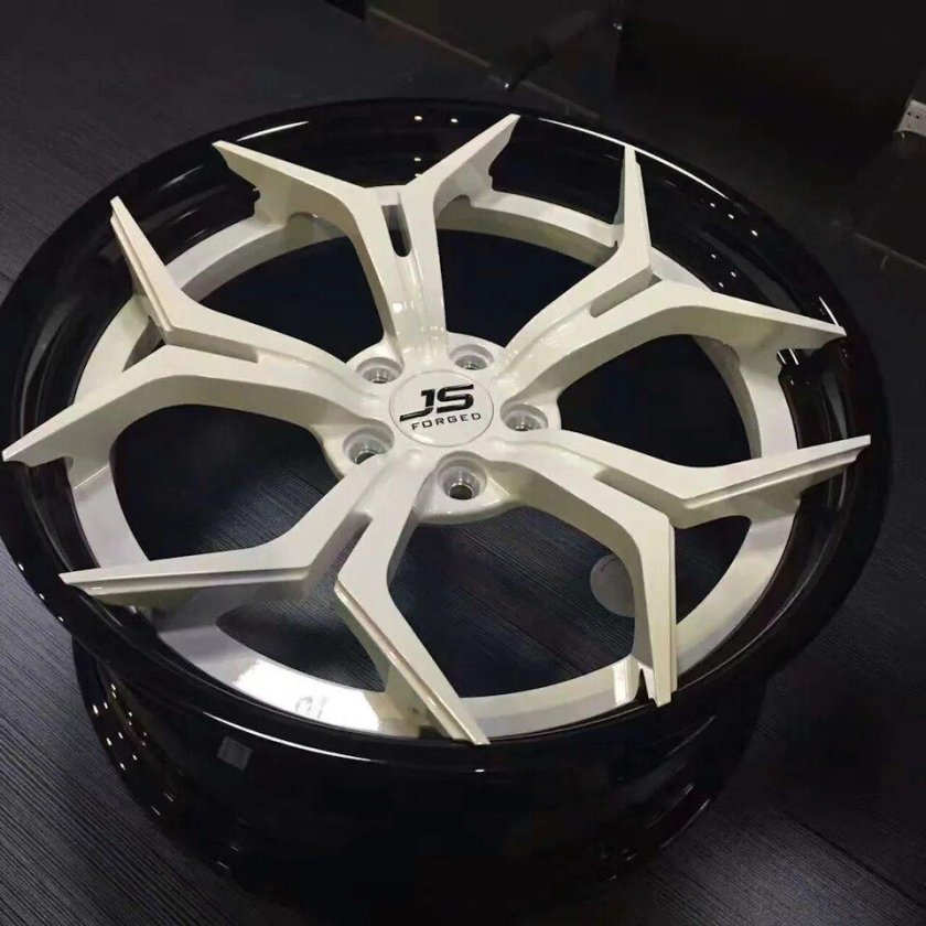 Кованые диски r18 MSR