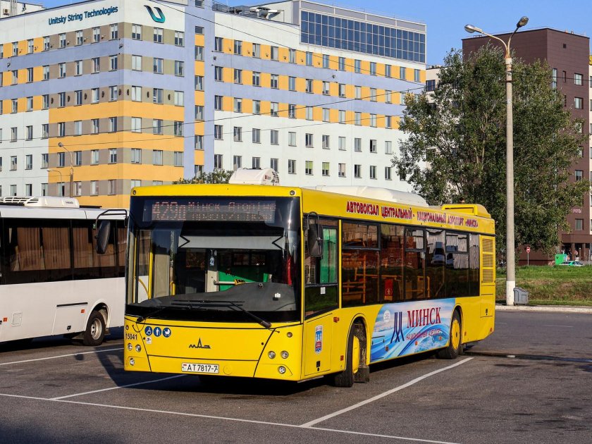 Автобус маз 203